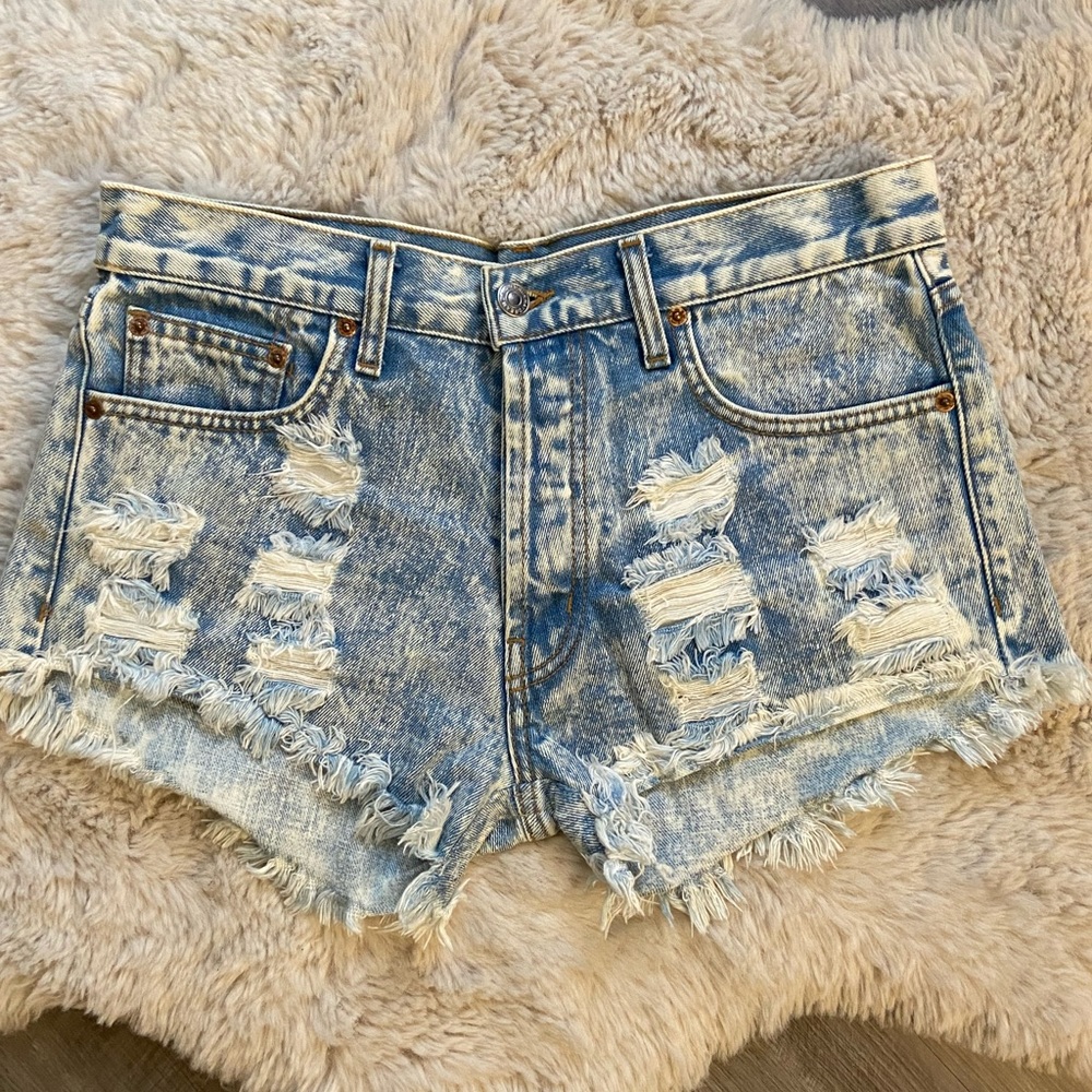 Runwaydreamz distressed shorts